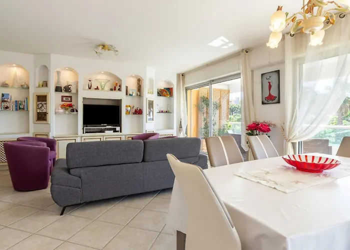 Les Palmiers-2 By Interhome *