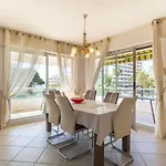 Les Palmiers-2 By Interhome
