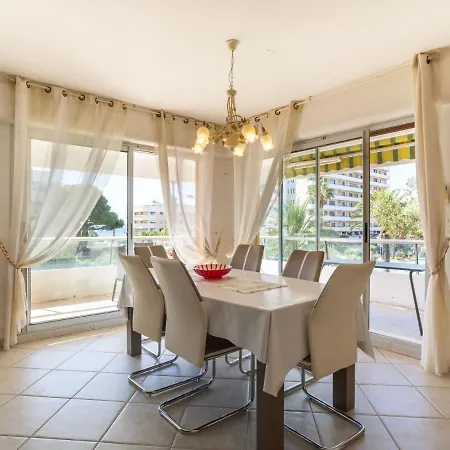 Les Palmiers-2 By Interhome