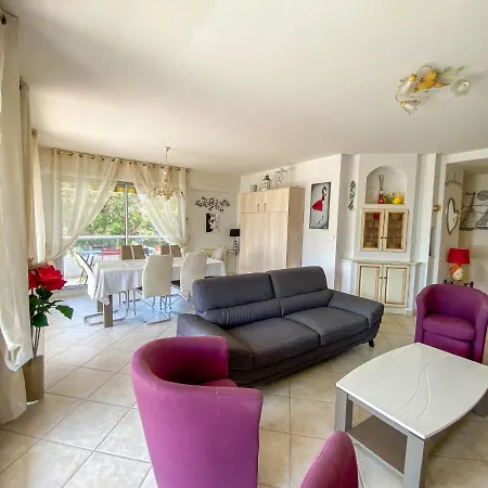 Les Palmiers-2 By Interhome * Le Lavandou