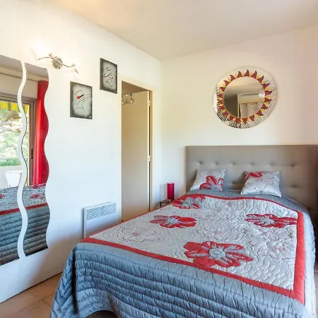 Les Palmiers-2 By Interhome * Le Lavandou