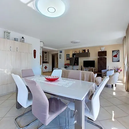 Les Palmiers-2 By Interhome