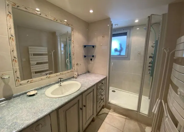 Les Palmiers-2 By Interhome * Le Lavandou