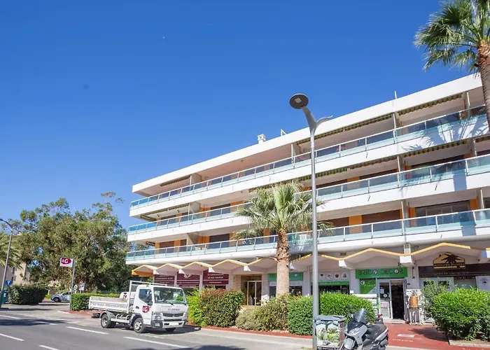 Lägenhet Les Palmiers-2 By Interhome